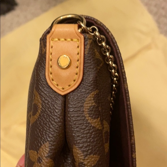 Louis Vuitton MM Monogram Favorite - Picture 3 of 14